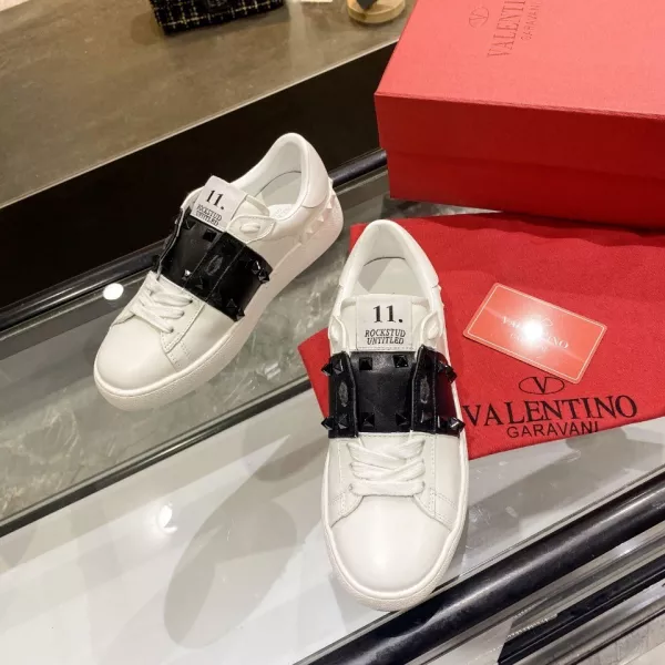 ヴァレンティノ靴コピー 2021新品注目度NO.1 Valentino 男女兼用 カジュアルシューズ