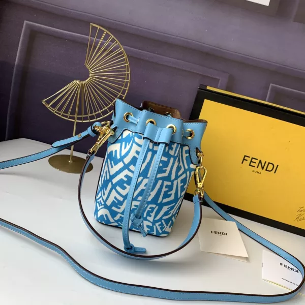 フェンディバッグコピー 定番人気2021新品 FENDI レディース バケツバッグ