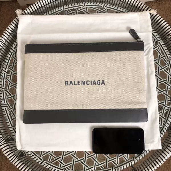 バレンシアガバッグコピー 大人気2021新品 BALENCIAGAレディース セカンドバッグ