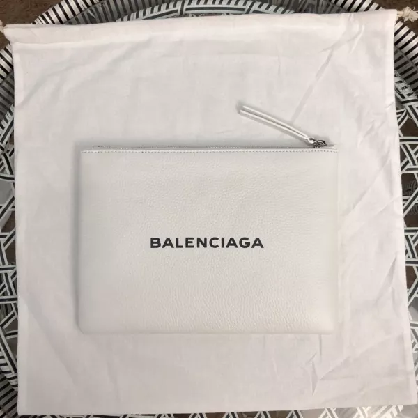 バレンシアガバッグコピー 2021新品注目度NO.1 BALENCIAGAレディース セカンドバッグ