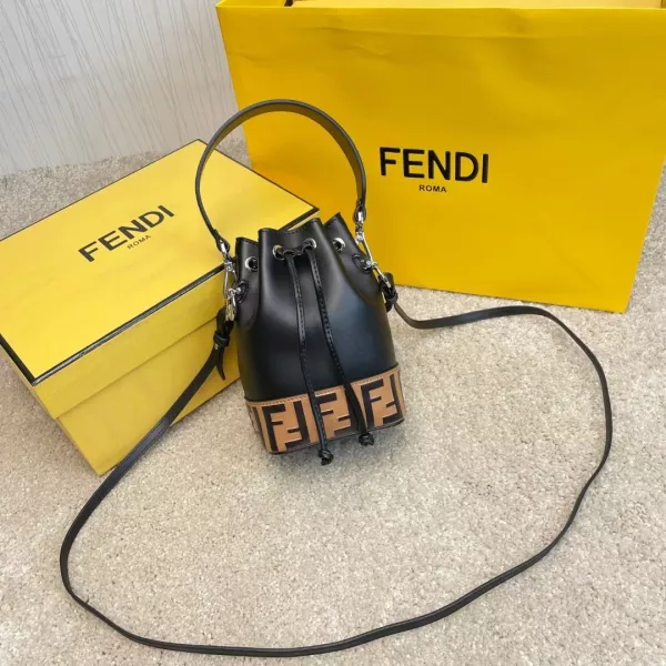 フェンディバッグコピー 定番人気2022新品 FENDI レディース バケツバッグ